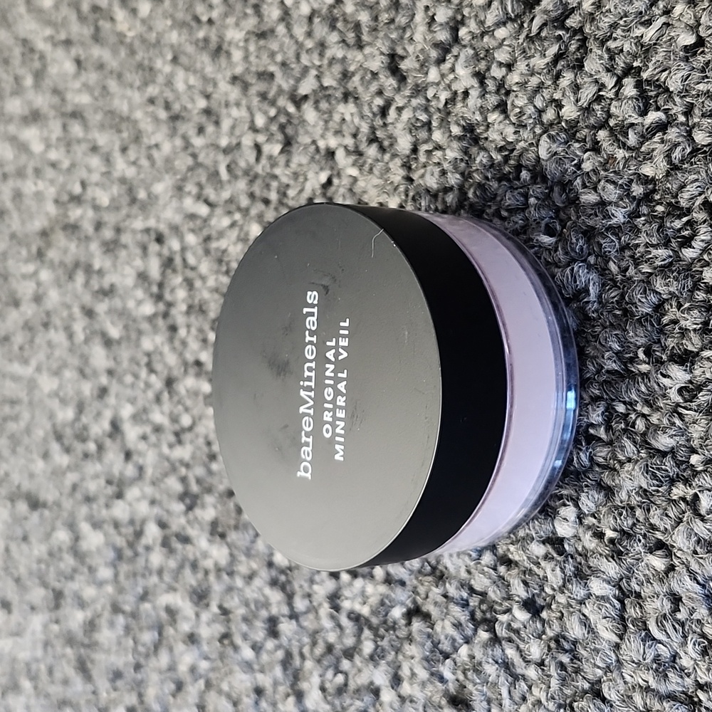 bare Minerals Translucent Powder - Picture 2 of 3
